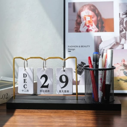 Luxe Desk Calendar and Pen Holder