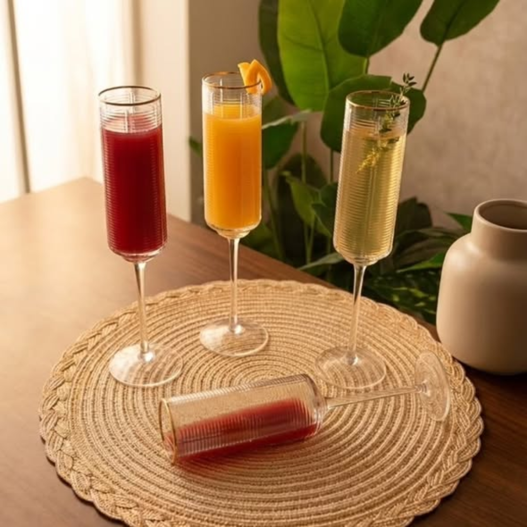 Champagne Flutes With a Gold Rim